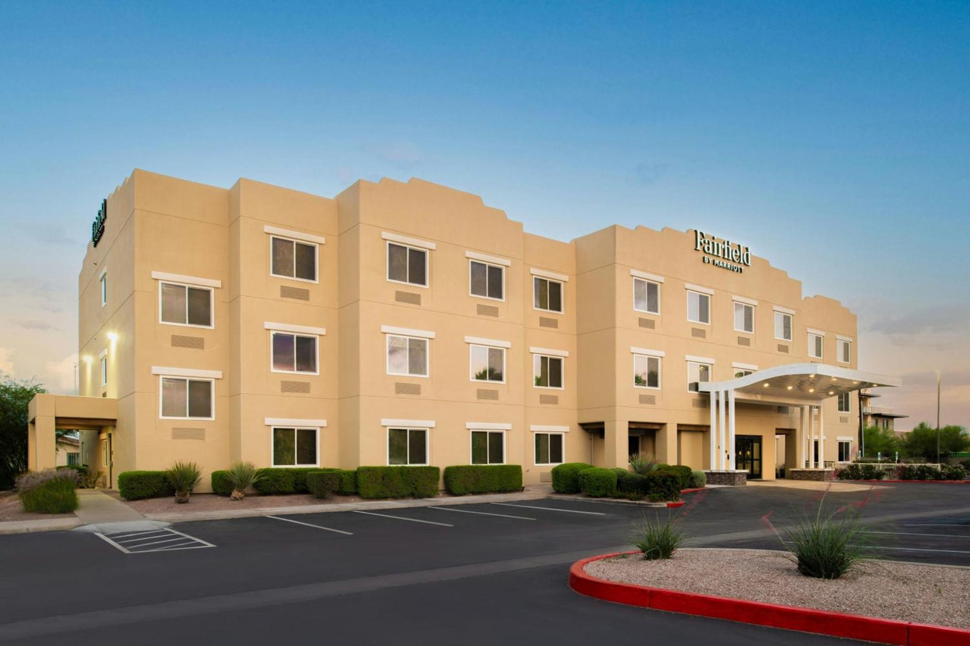 Fairfield By Marriott & Old Town 2*