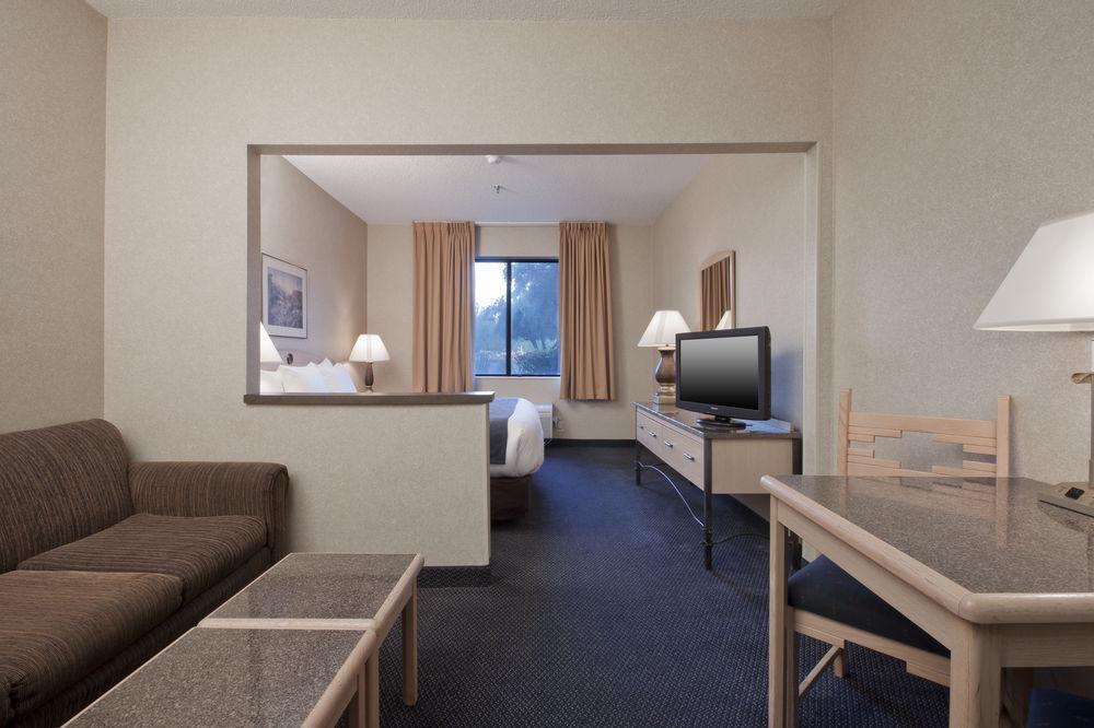 Hotel Fairfield By Marriott & Old Town
